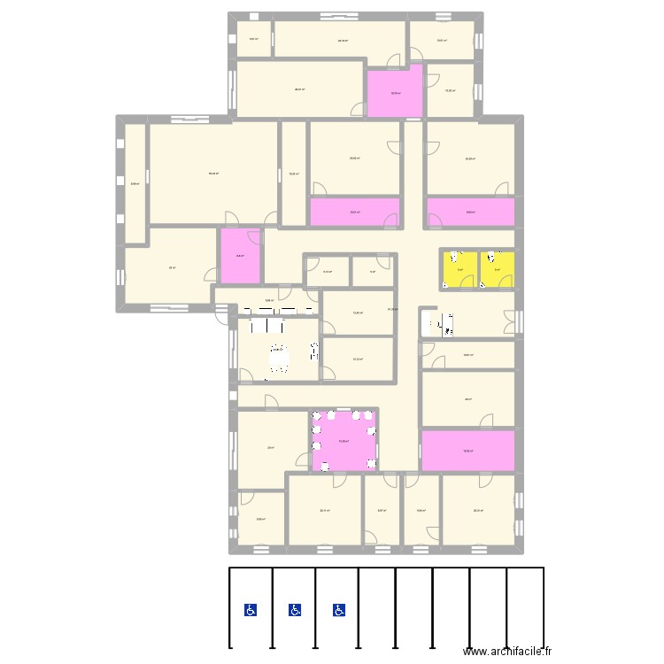 V01. Plan de 34 pièces et 575 m2