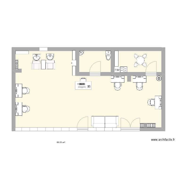 salon de coiffure.. Plan de 0 pièce et 0 m2