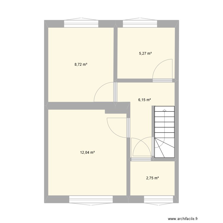 Etage. Plan de 5 pièces et 35 m2