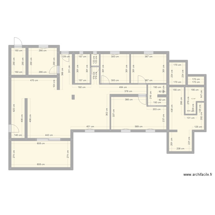 M. TROUCHE. Plan de 14 pièces et 165 m2