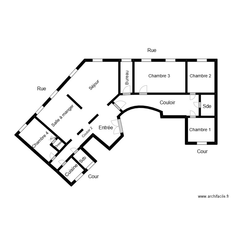 000. Plan de 7 pièces et 19 m2