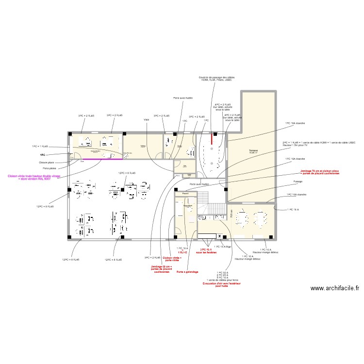 R+1 - V5. Plan de 9 pièces et 227 m2