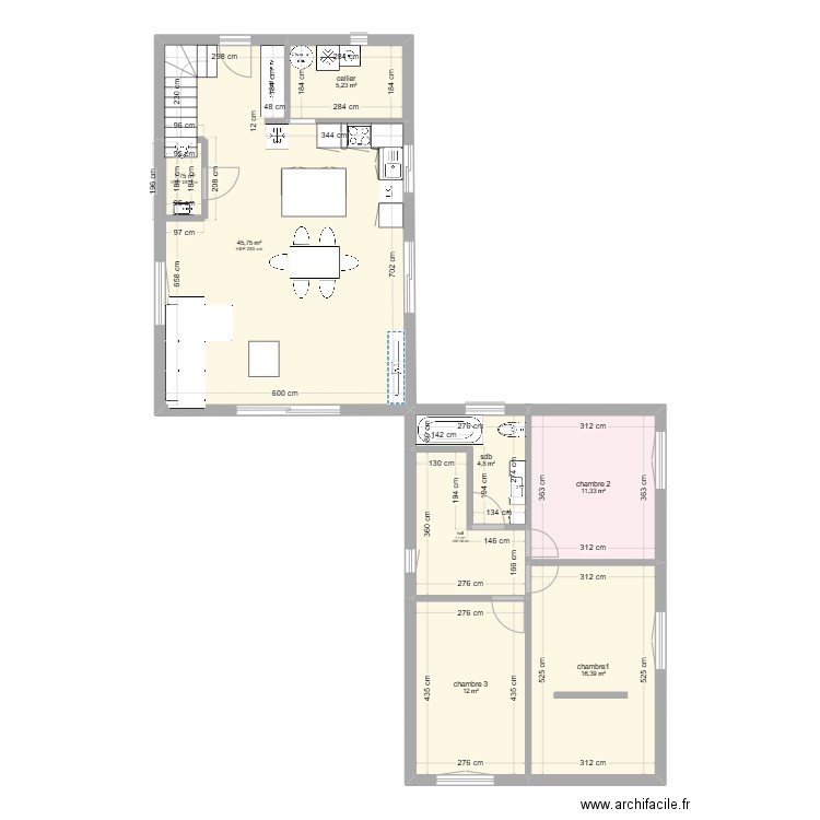 Mireval. Plan de 8 pièces et 104 m2