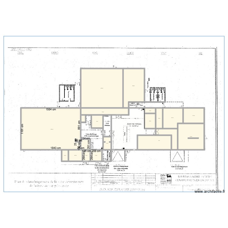 cuisine . Plan de 20 pièces et 703 m2