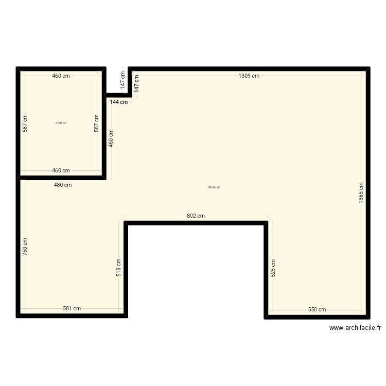 Grande maison . Plan de 2 pièces et 217 m2