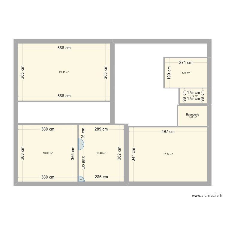 Maison. Plan de 8 pièces et 86 m2