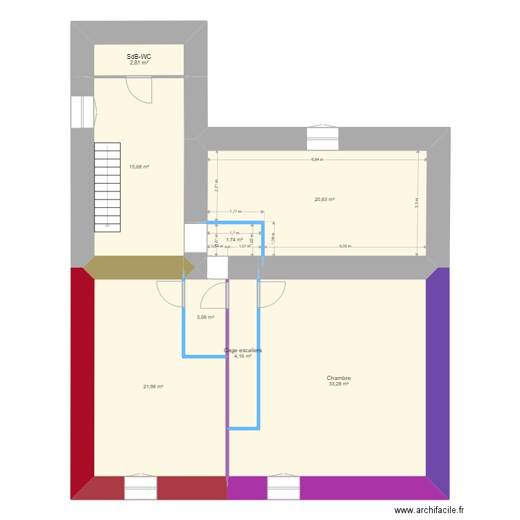 Indivision,étage. Plan de 8 pièces et 103 m2