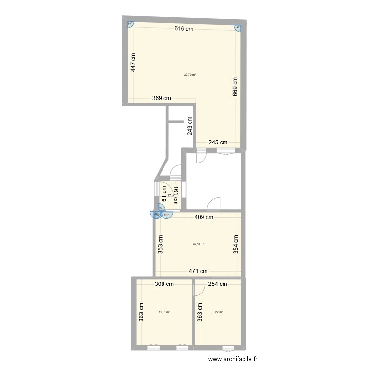 LSM. Plan de 5 pièces et 72 m2