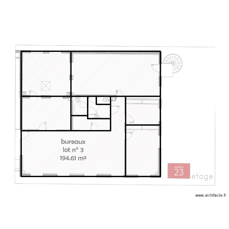 588-croquis  1er. Plan de 10 pièces et 89 m2