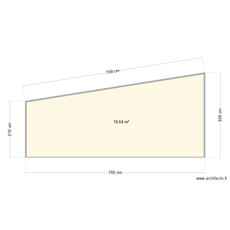 Carport coté latéral. Plan de 1 pièce et 19 m2