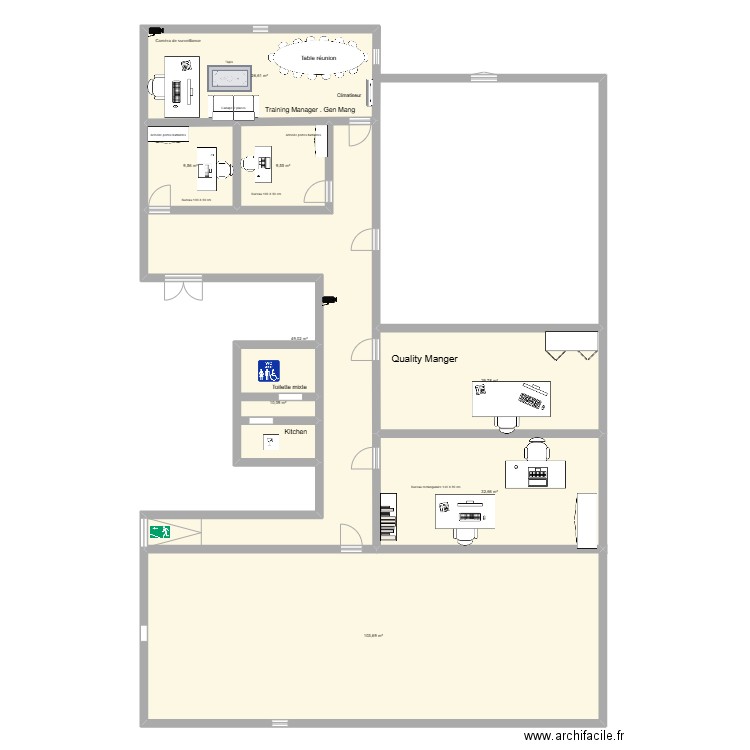 office EASA. Plan de 8 pièces et 271 m2