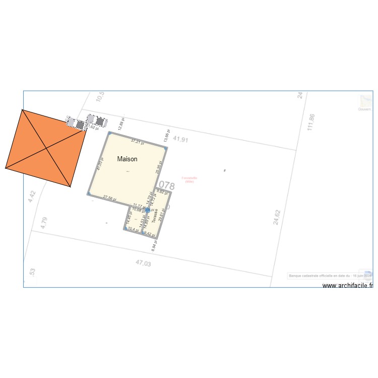 T1111. Plan de 3 pièces et 185 m2