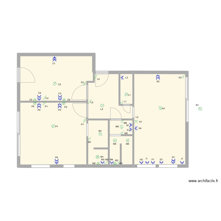 ET1 STANGA SPATE. Plan de 8 pièces et 45 m2