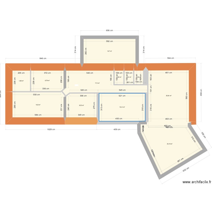 Treplonniere RDC. Plan de 12 pièces et 148 m2