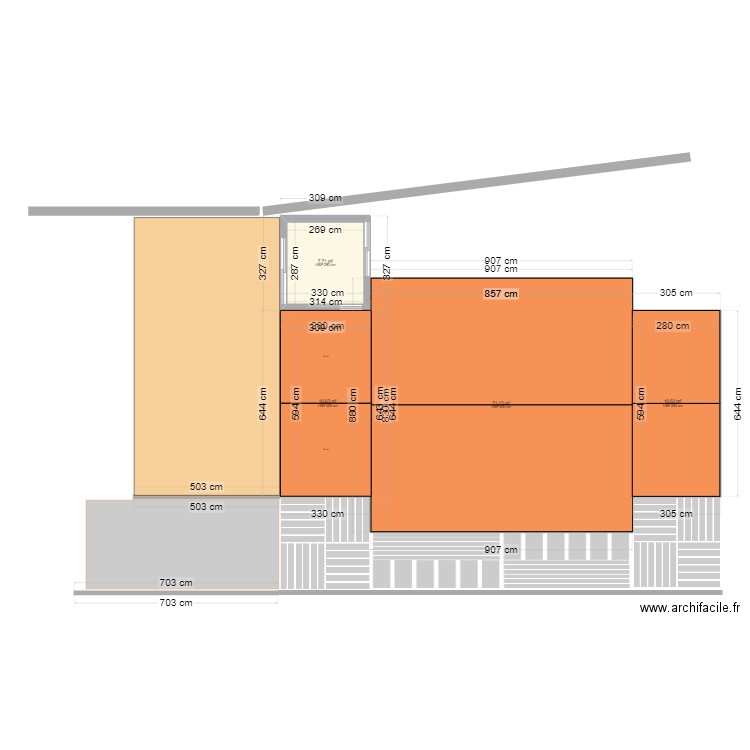 EXTERIEUR. Plan de 4 pièces et 112 m2