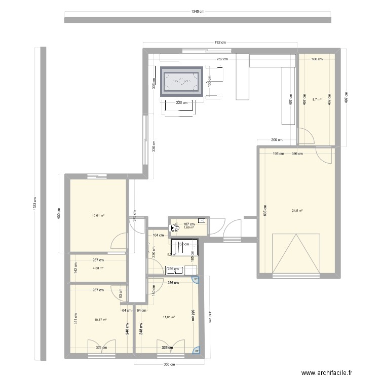 ESSAI PLAN 2. Plan de 8 pièces et 77 m2