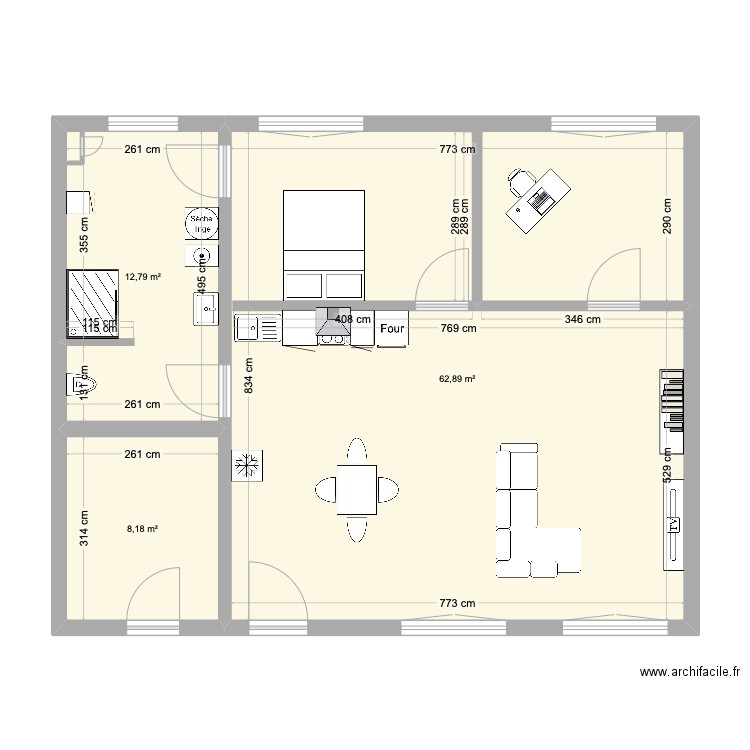 Appartement école. Plan de 3 pièces et 84 m2