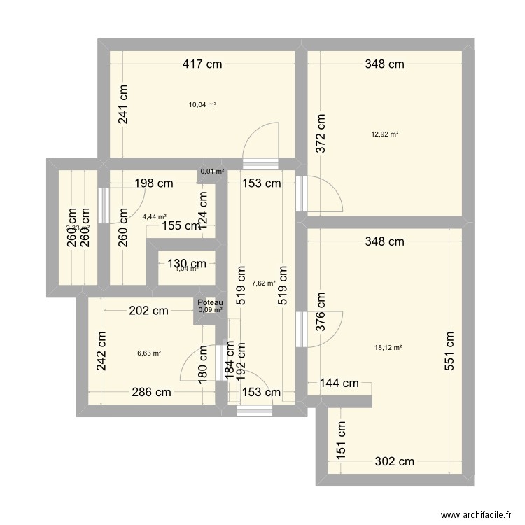 Pigeon blanc de base. Plan de 10 pièces et 63 m2