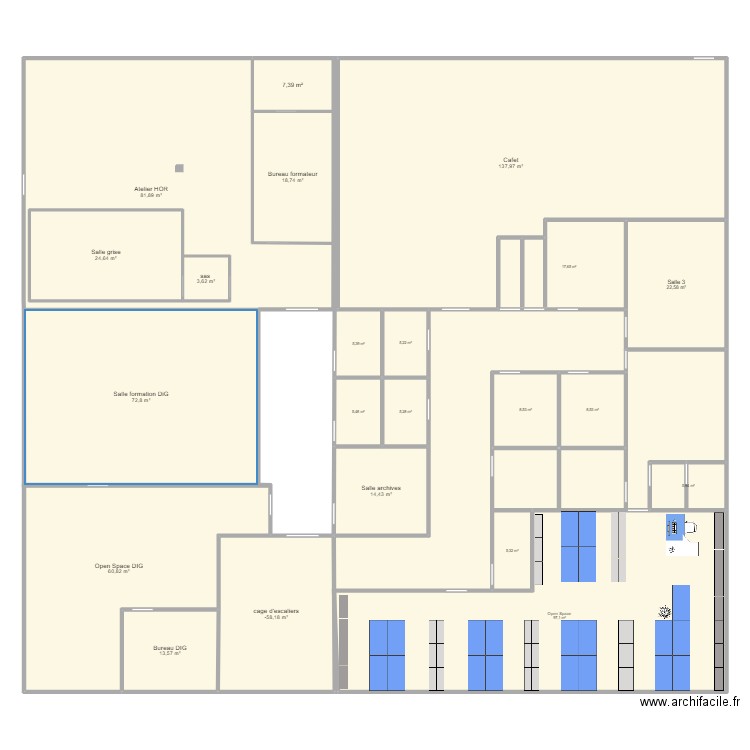 Open space réalise. Plan de 22 pièces et 684 m2