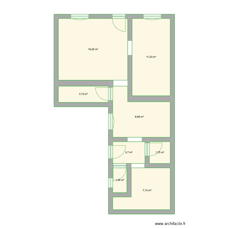 Maison. Plan de 8 pièces et 52 m2