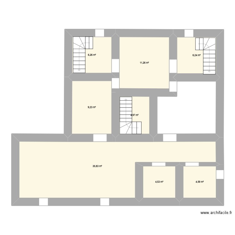 aaa. Plan de 8 pièces et 83 m2