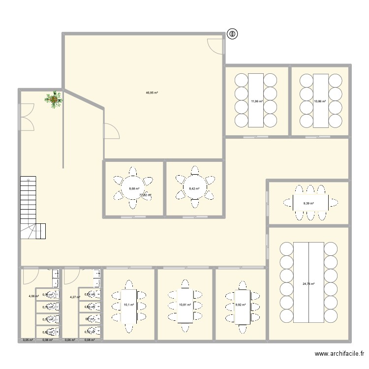 restau rez de chaussé. Plan de 25 pièces et 244 m2