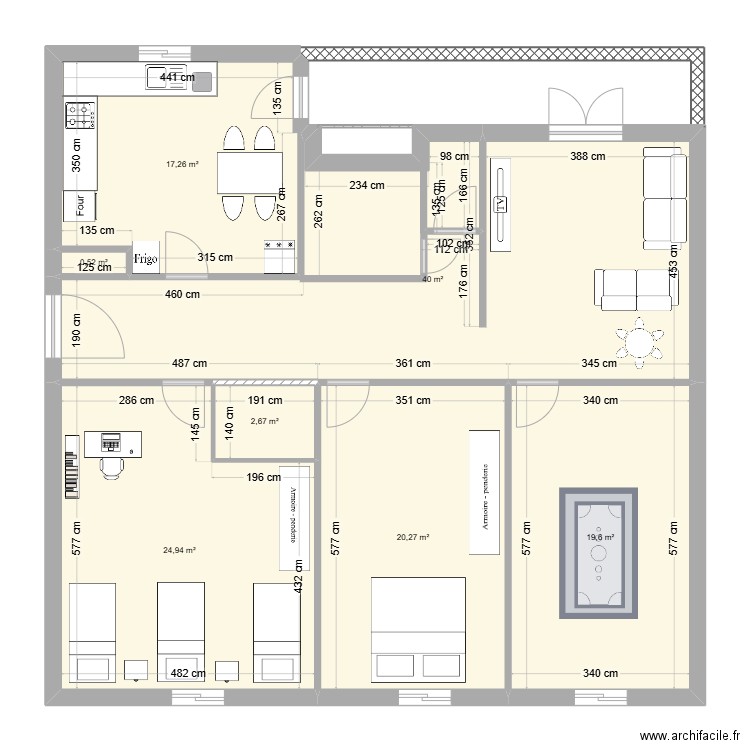 maison. Plan de 8 pièces et 126 m2