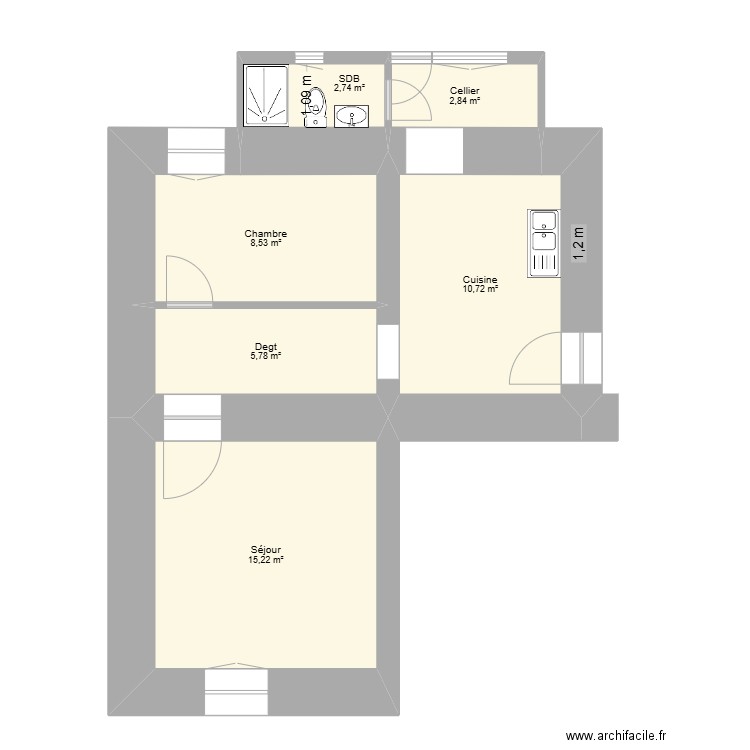 31 BIS COURS PAOLI R+1 DROITE. Plan de 6 pièces et 46 m2