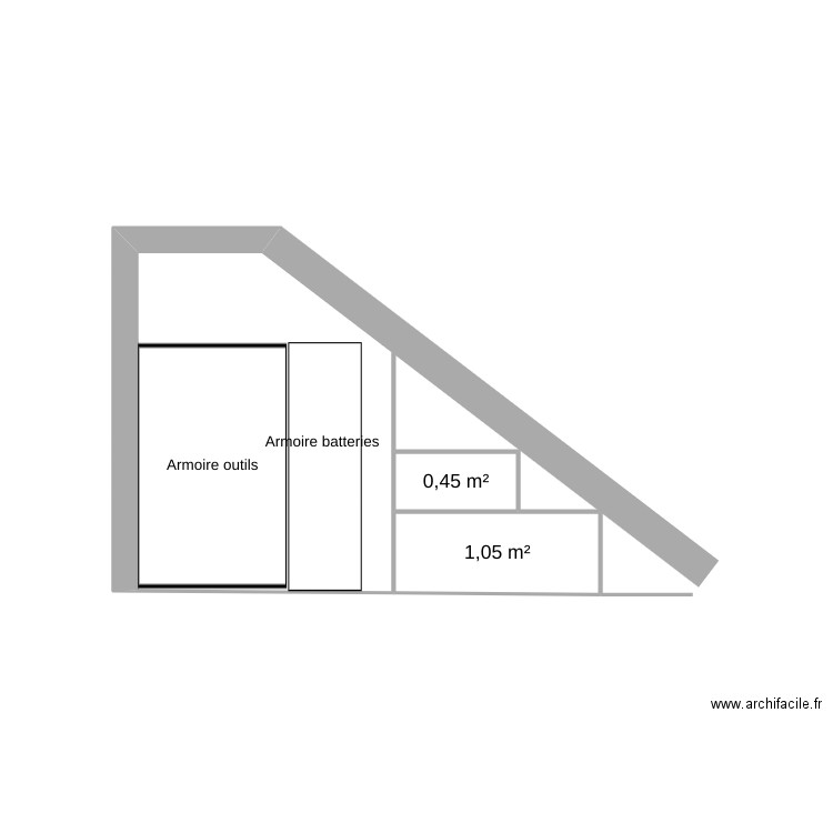 Sous esclier. Plan de 2 pièces et 2 m2