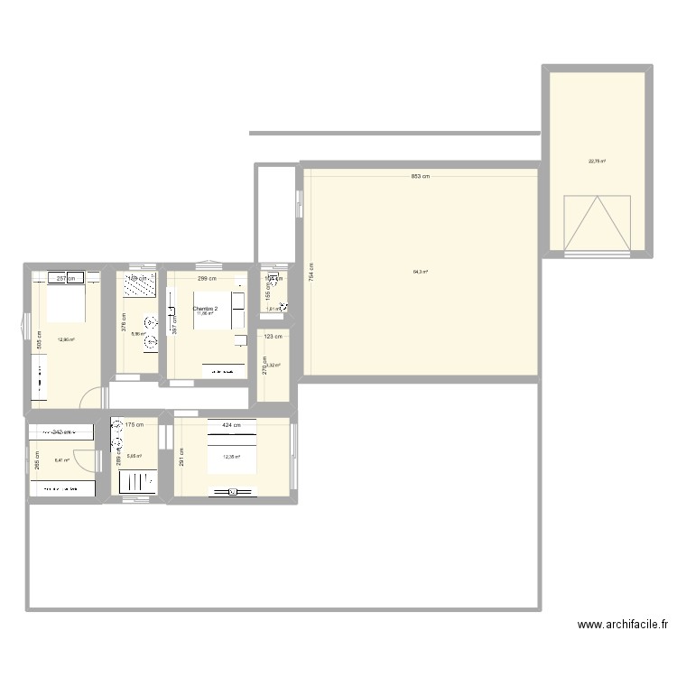 Plan suite en bas avec decrochage. Plan de 10 pièces et 147 m2