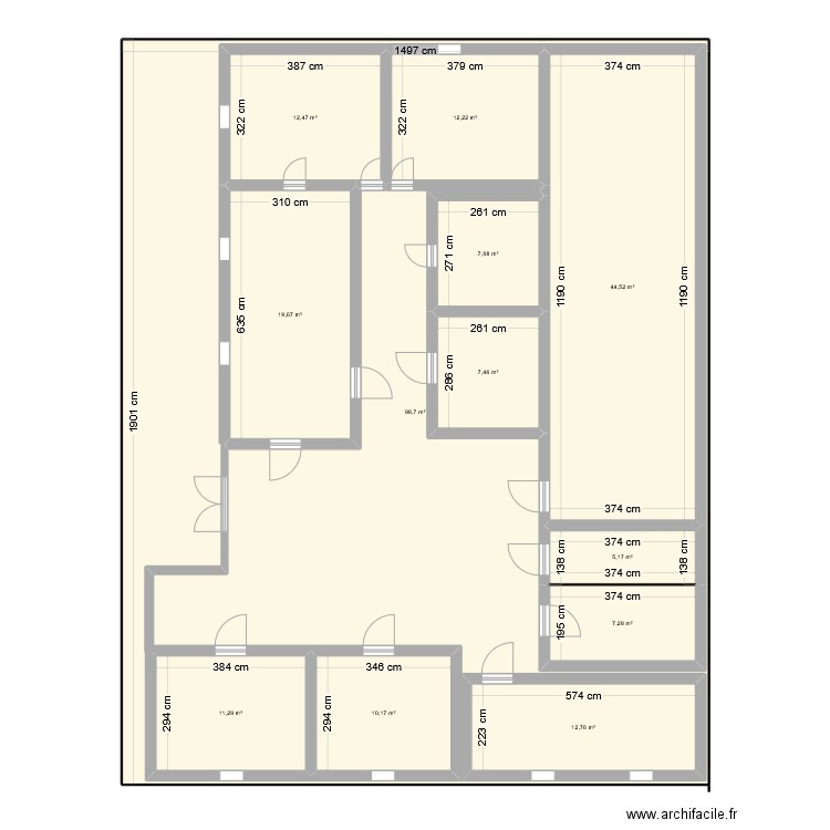 Construction plans. Plan de 12 pièces et 435 m2