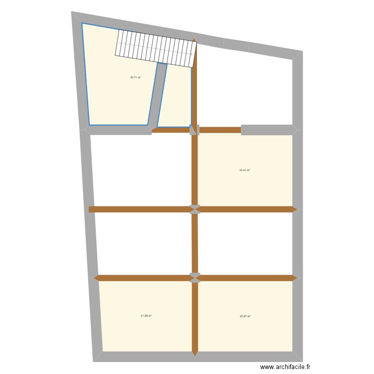 andenne étage structure. Plan de 4 pièces et 99 m2