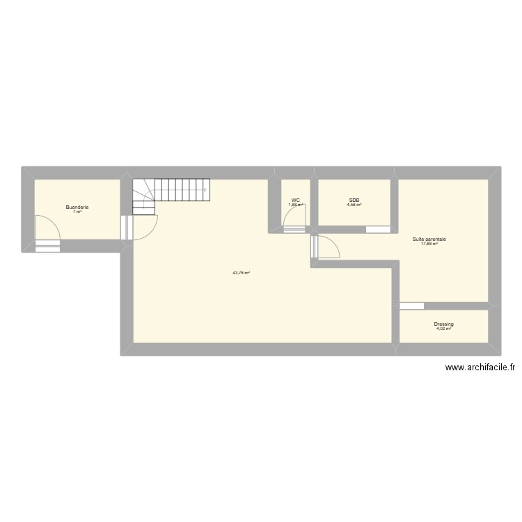 Maison. Plan de 6 pièces et 79 m2