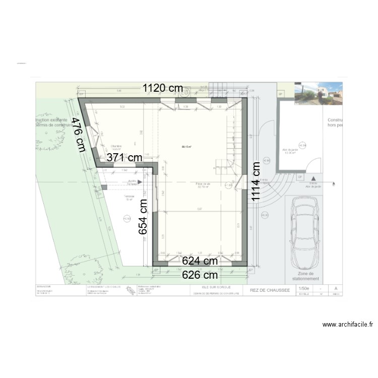 PLAN. Plan de 2 pièces et 158 m2