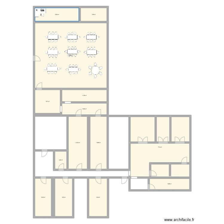 CUSINE CUCCINELLA. Plan de 14 pièces et 322 m2