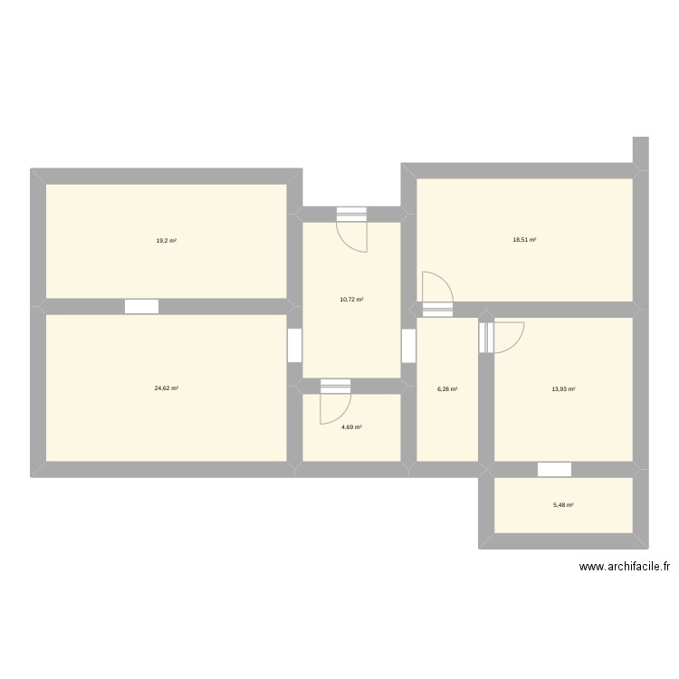 FULIGNI. Plan de 8 pièces et 103 m2