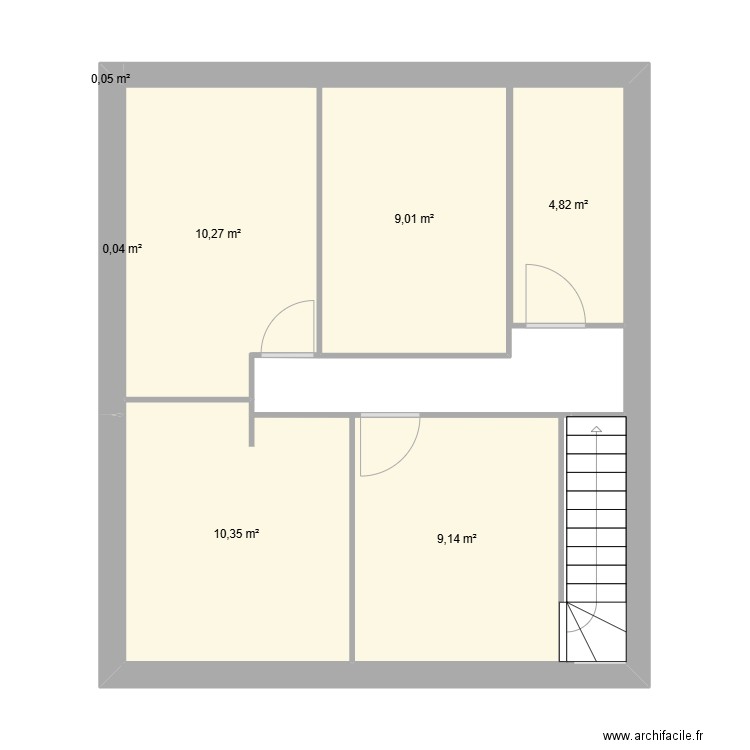 maison etage. Plan de 7 pièces et 44 m2