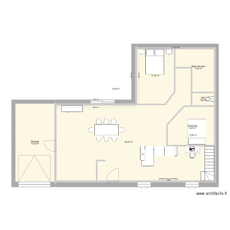 Maison. Plan de 9 pièces et 108 m2