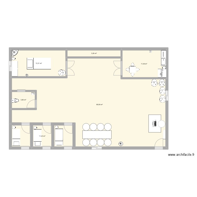 Institut. Plan de 6 pièces et 132 m2