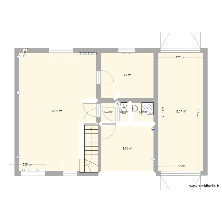 Maison T7. Plan de 7 pièces et 72 m2