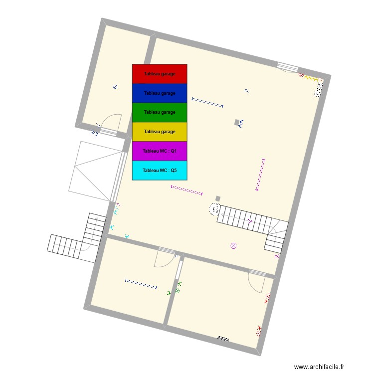 Soeur . Plan de 14 pièces et 215 m2