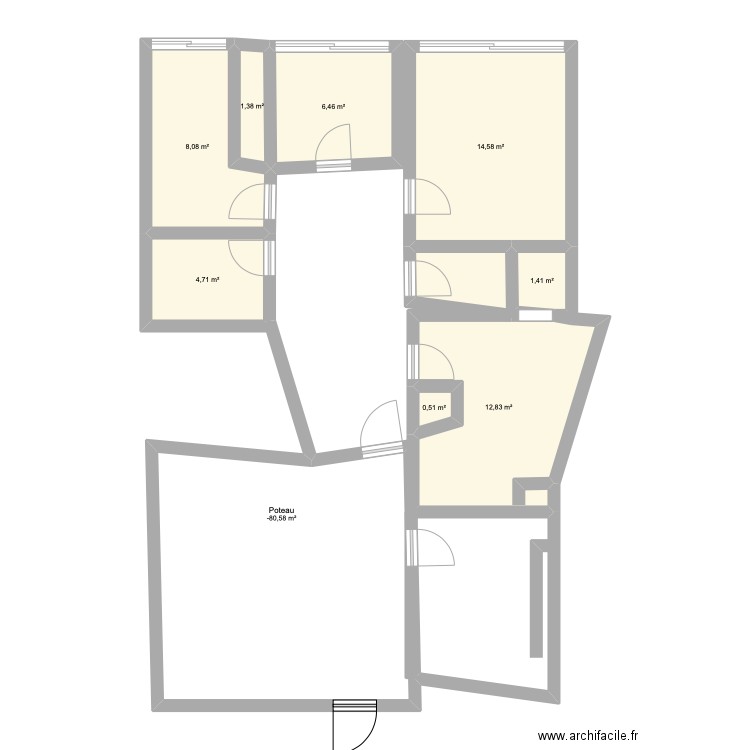 CENTRE CRIMEE1. Plan de 9 pièces et 79 m2