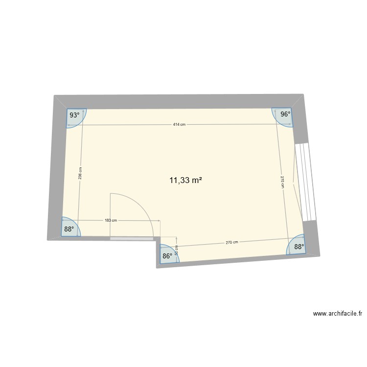 Salle de bain chez nous sans meuble. Plan de 1 pièce et 11 m2