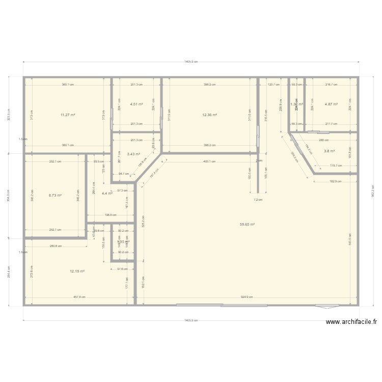 NORAIE FOLLE 6. Plan de 12 pièces et 128 m2