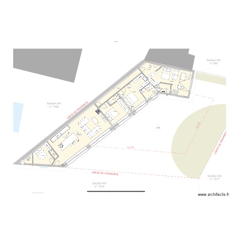 PLAN 3 CHAMBRES avec studio  . Plan de 11 pièces et 144 m2