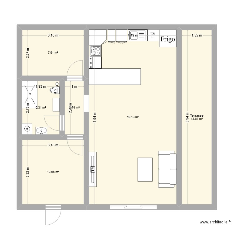 ruine. Plan de 6 pièces et 80 m2