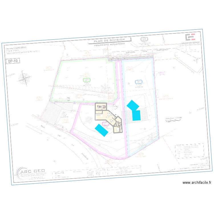 Garage mitoyen nord. Plan de 10 pièces et 210 m2