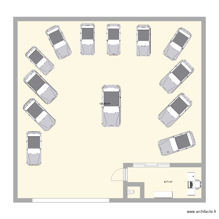 CAS. Plan de 2 pièces et 136 m2