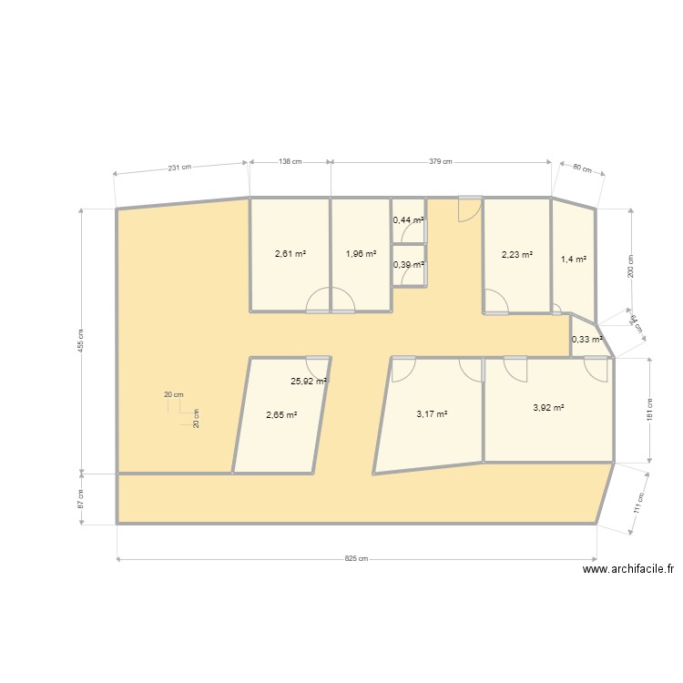 ENTREPRISE. Plan de 11 pièces et 45 m2