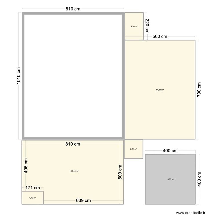 Ploux. Plan de 7 pièces et 183 m2